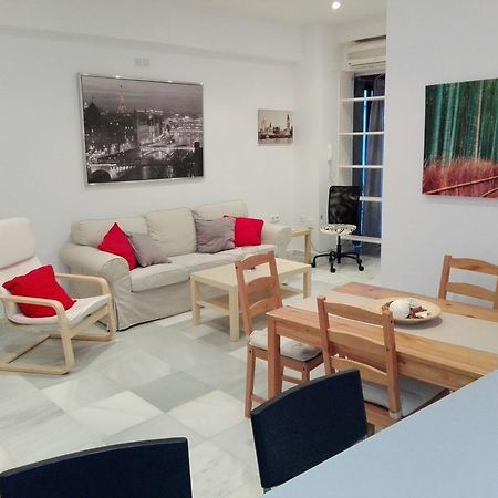 Centrico Apartamento Con Patio Privado Севілья Екстер'єр фото