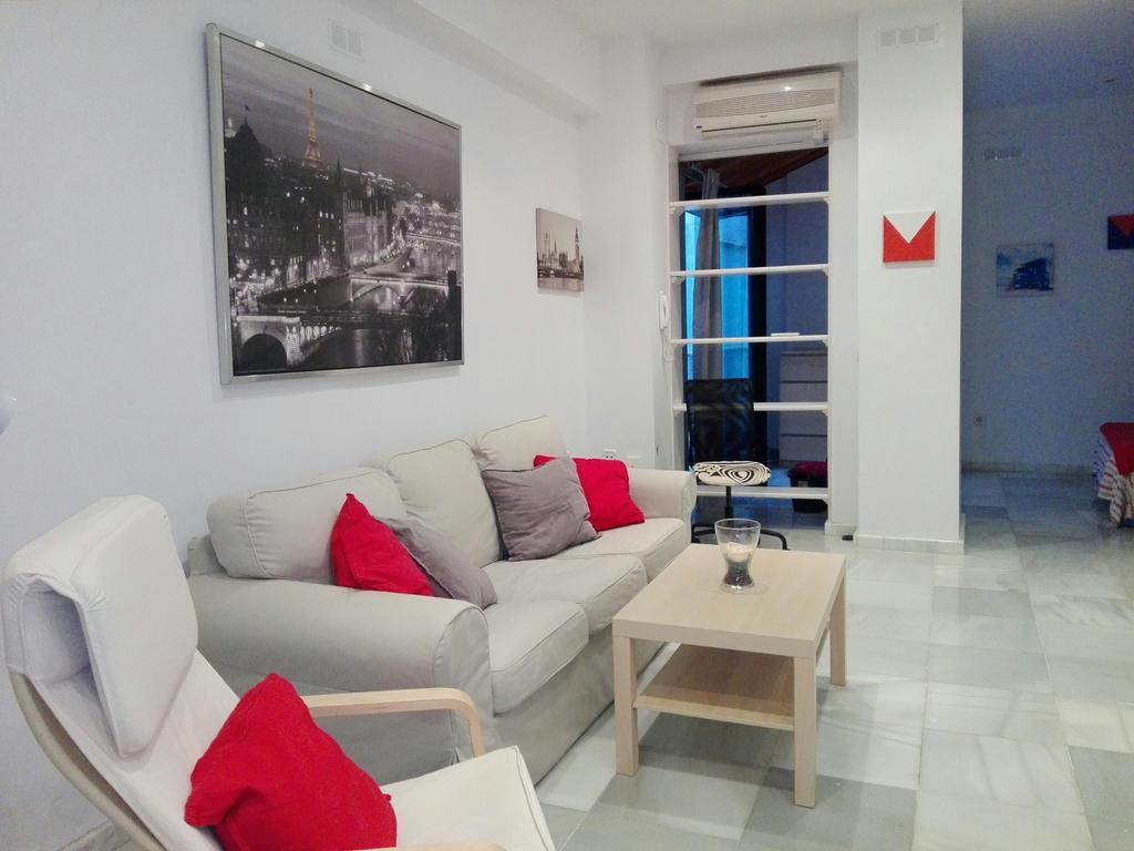 Centrico Apartamento Con Patio Privado Севілья Екстер'єр фото