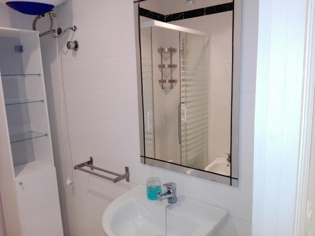 Centrico Apartamento Con Patio Privado Севілья Екстер'єр фото