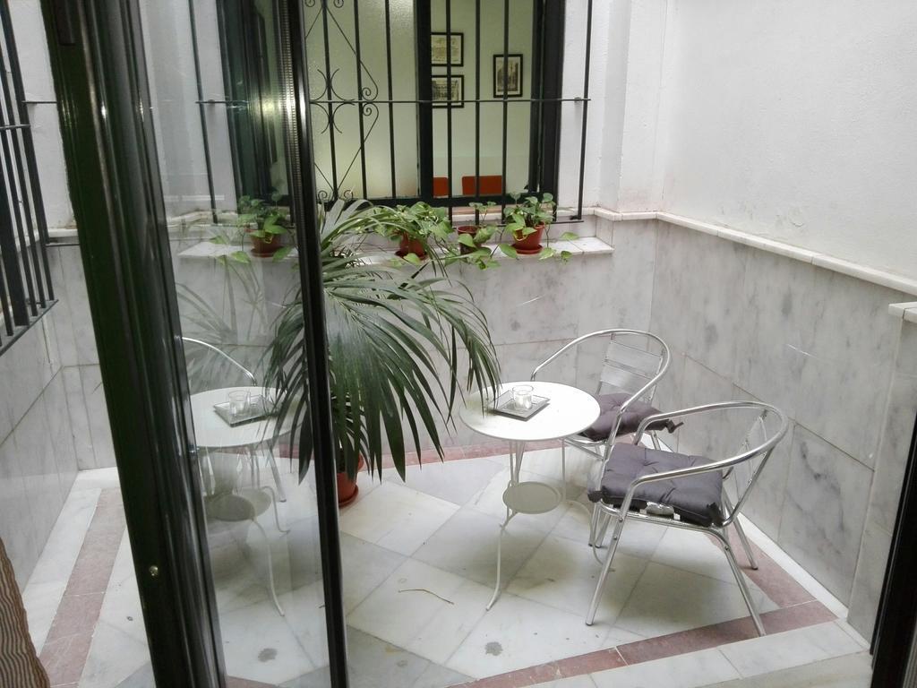 Centrico Apartamento Con Patio Privado Севілья Екстер'єр фото